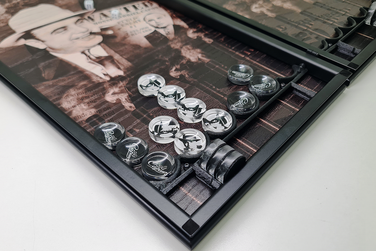 Exclusive: „Al Capone Edition” – joc de table din furnir de stejar