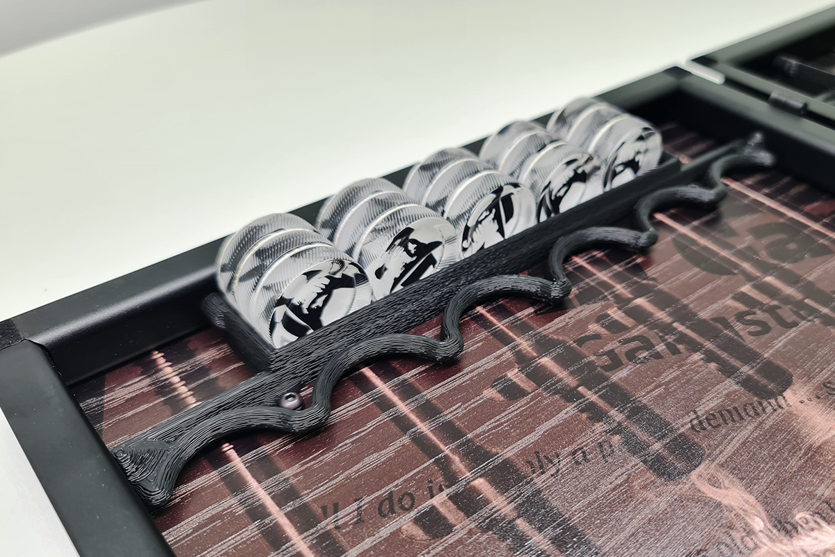 Exclusive: „Al Capone Edition” – joc de table din furnir de stejar