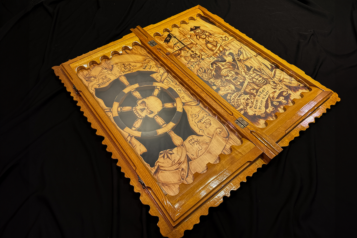 Exclusiv: "Cârmă Aventurilor" 66x66 cm