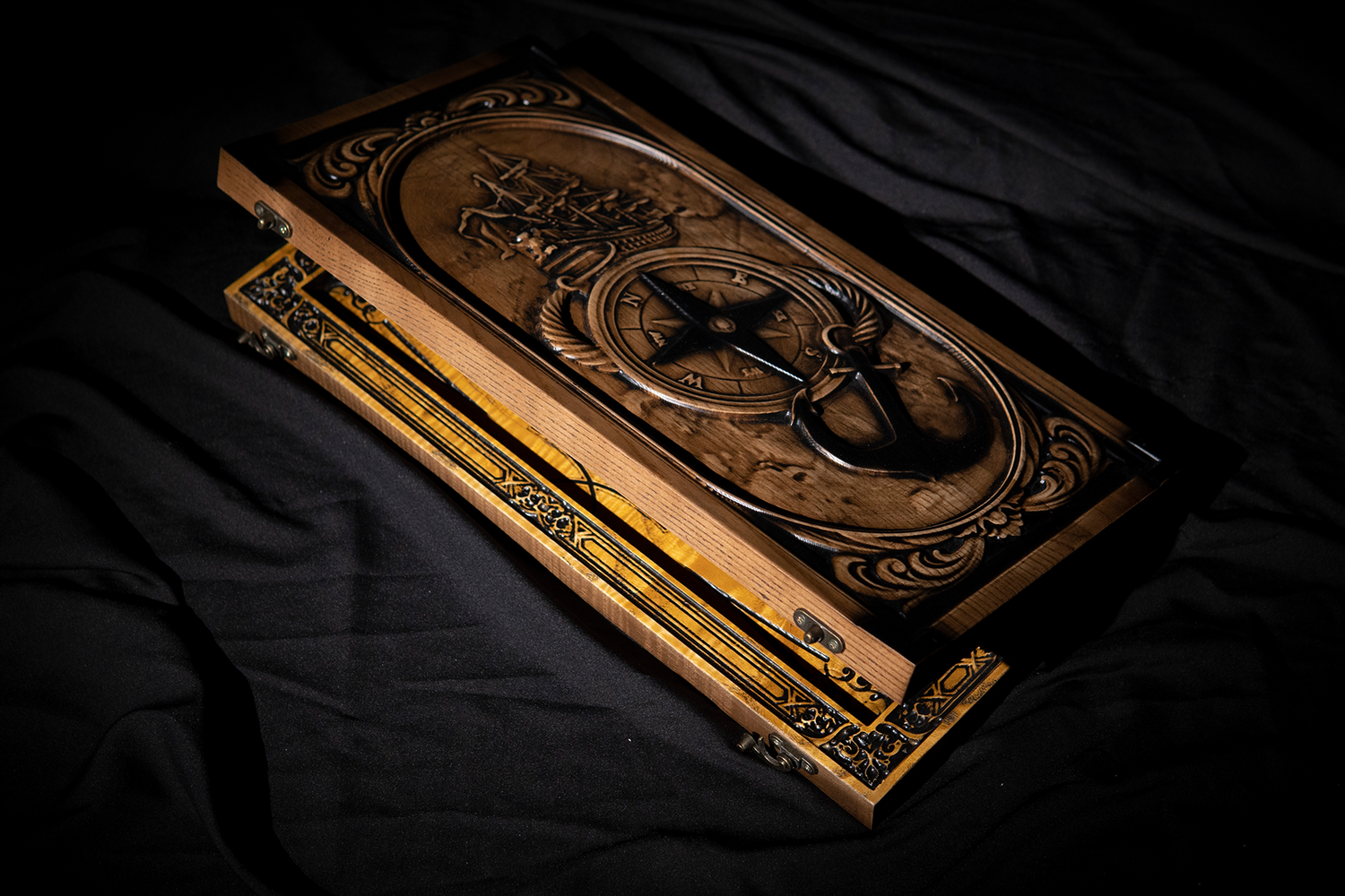 Joc de Table din Lemn