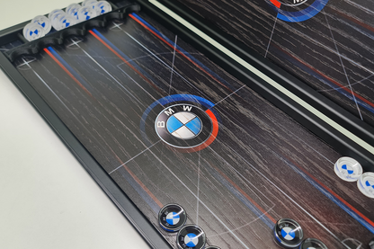 Exclusive: „BMW Heritage” – joc de table din furnir de stejar