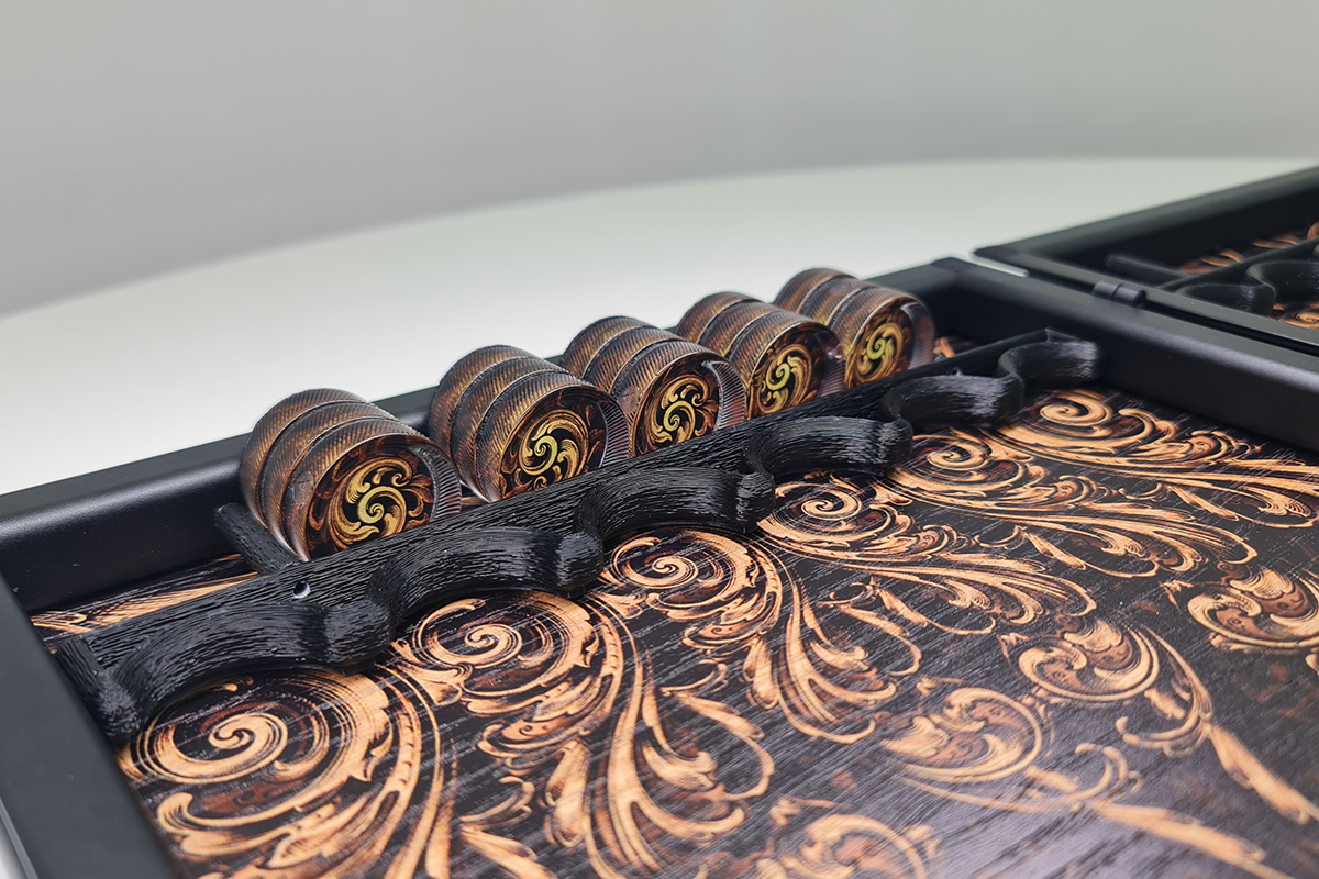 Exclusive: „Baroc Imperial” din furnir de stejar